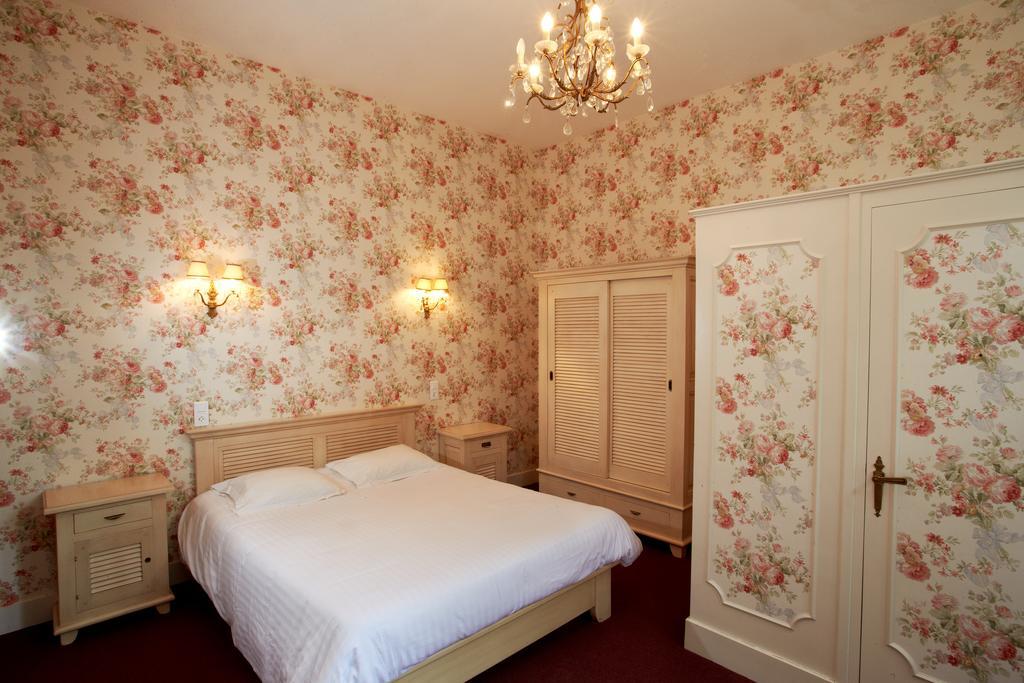 Le Castel Mailly-le-Château Room photo