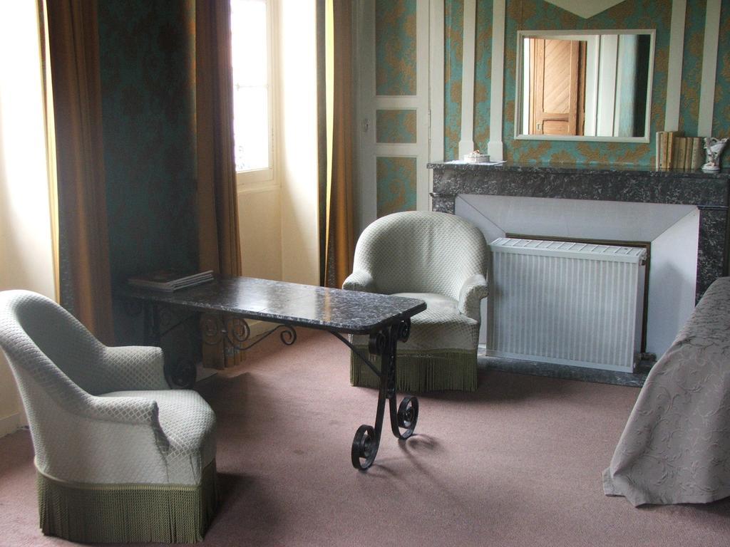 Le Castel Mailly-le-Château Room photo