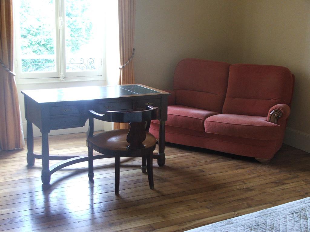 Le Castel Mailly-le-Château Room photo